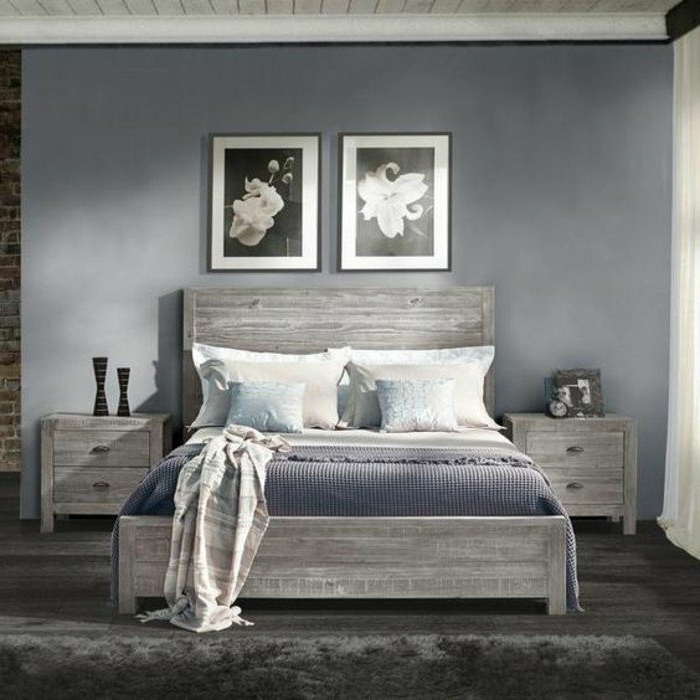 dormitorios-matrimonio-pequeño-cama-de-madera-pared-azul-manta-azul
