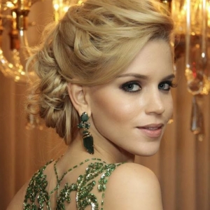 Ideas de peinados de fiesta atractivos y femeninos