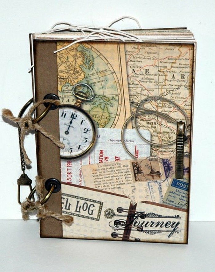 cuaderno-de-viaje-hecho-a-mano-cubierta-de-mapas-diferente-artístico