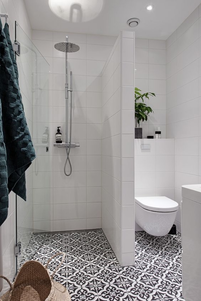 baños modernos, estilo modernista, azulejos interesantes, cuarto de baño pequeño