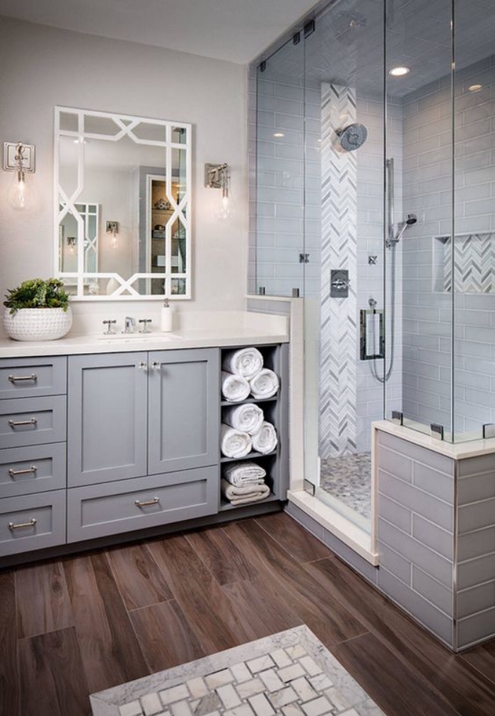 cuartos de baño pequeños, tonos claros, pasteles, azul, blanco, ducha, estilo modernista