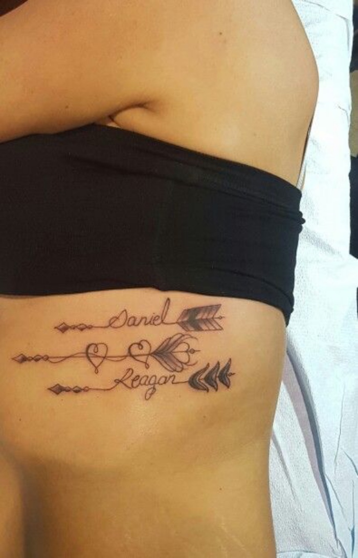imágenes de tatuajes, flechas, corazones, dos nombres importantes, tatuaje bonito