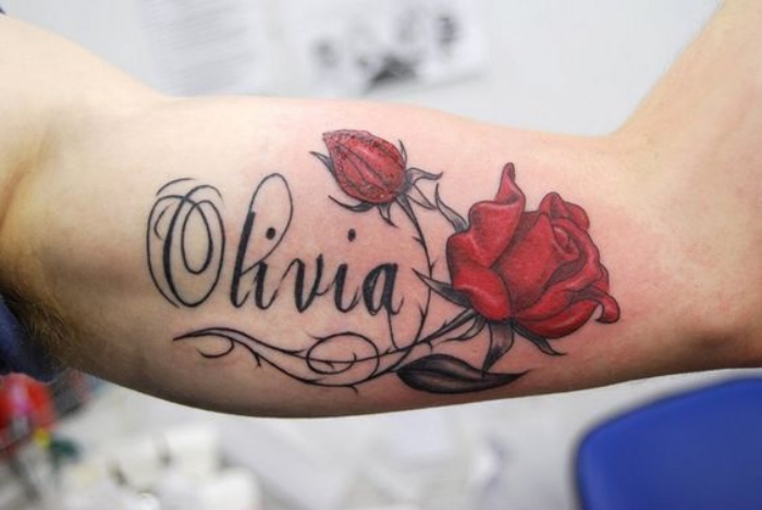 tatuajes de nombres, bonito tatuaje en la mano, rosas, nombre de mujer, romántico