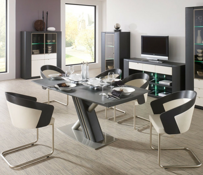 decoracion de comedores, mesa y sillas en blanco y negro, suelo laminado, alacenas, televisor