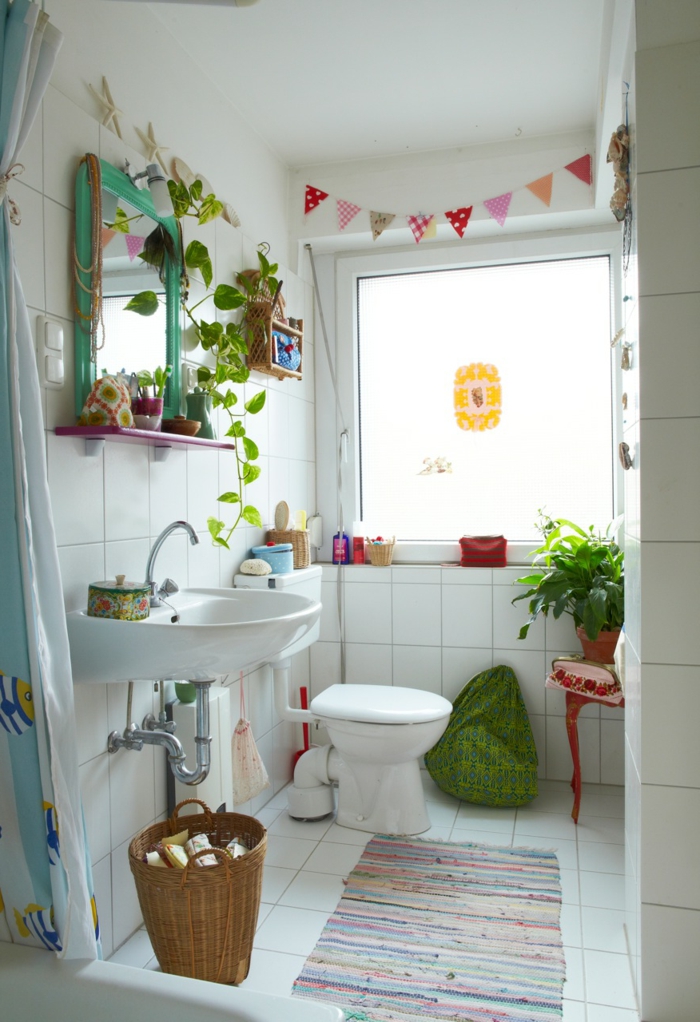 cuartos de baño modernos, baño pequeño decorado, plantas verdes