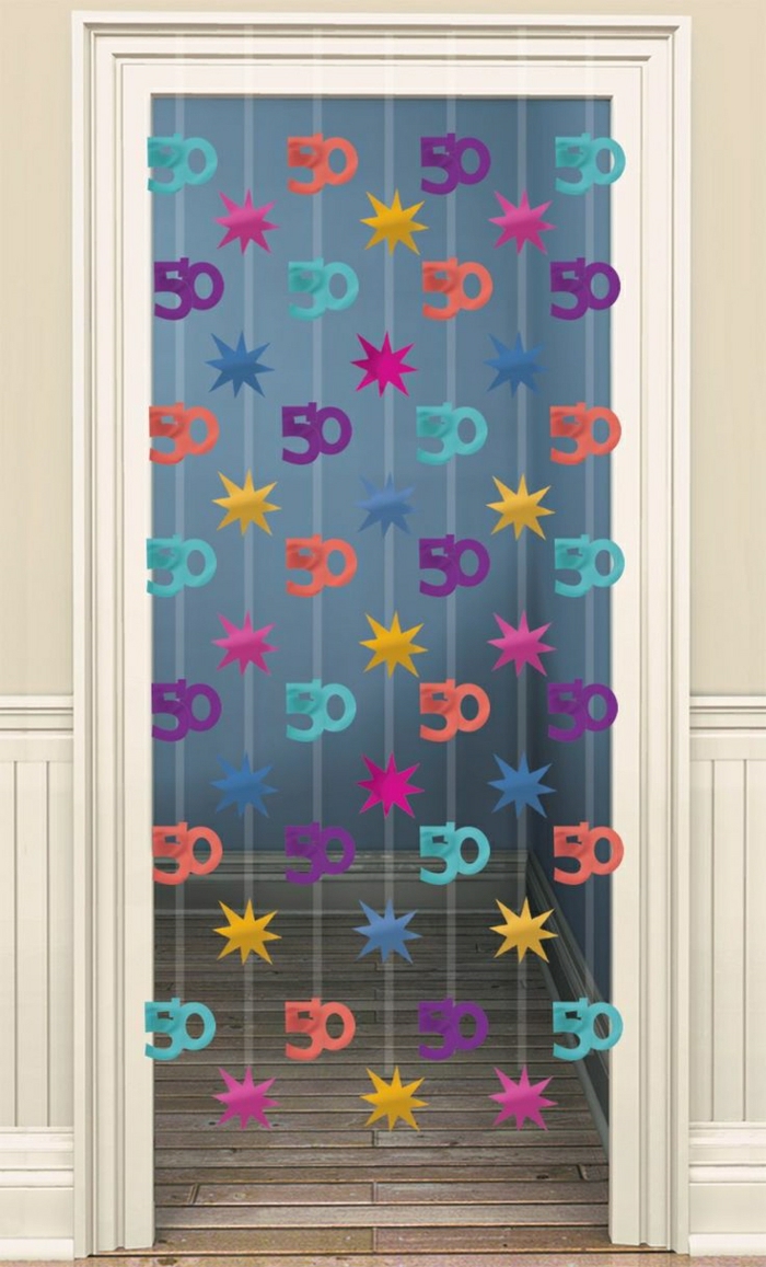 decoracion con globos, guirnaldas con edad 50 para pared multicolor