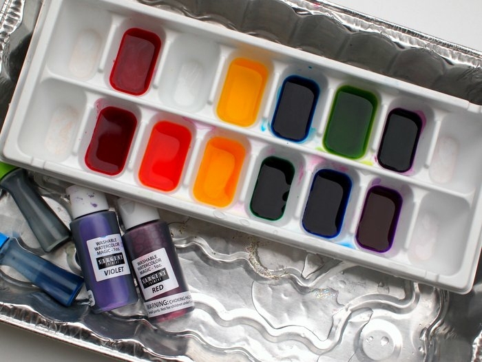 manualidades faciles da hacer, cubos de hielo en colores, pintura de agua