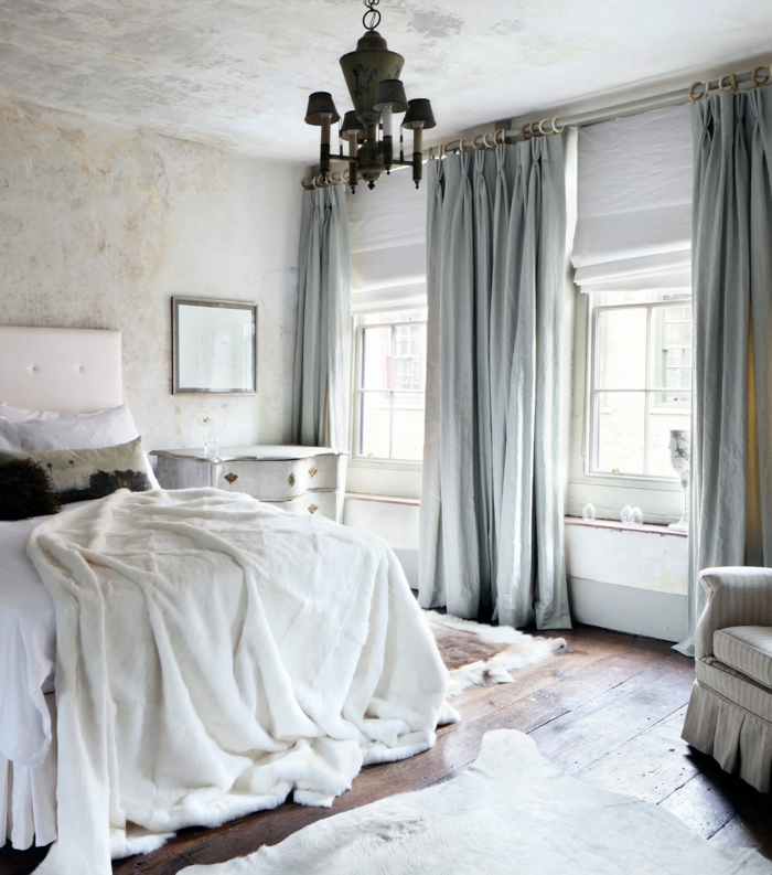 cortinas dormitorio, habitación con muebles y paredes de estilo vintage, suelo da madera y cocinas gruesas en gris