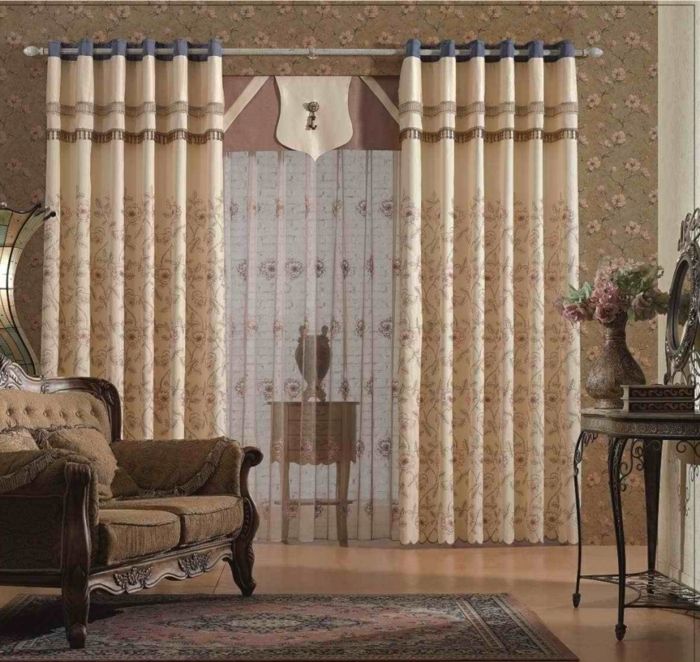 cortinas modernas, cortinas delicadas con visillo de encaje color rosa, cortinas en beige y azul en los extremos, salón de estilo vintage