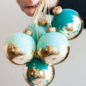 Bolas de Navidad - ideas de adornos navideños DIY para tu árbol