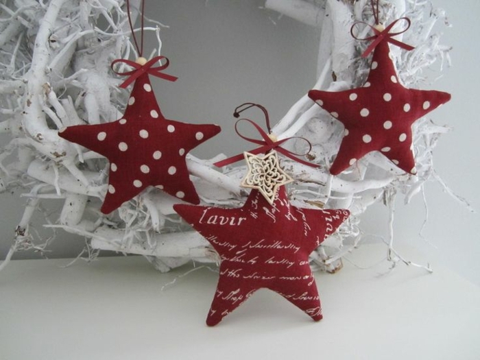 estrella de navidad, juguetes de terciopelo color rojo en forma de estrella, hermoso complemento para una corona de Navidad en blanco 