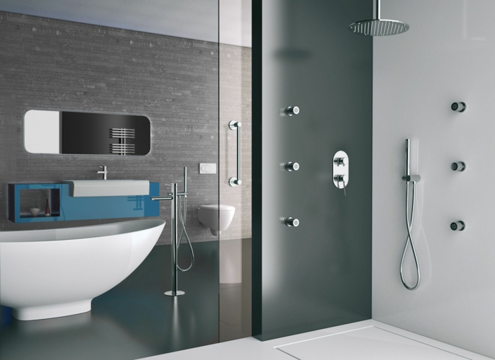 baños pequeños con ducha, baño en blanco y gris, balera grande, ducha de obra con efecto lluvia y plato acrílica 