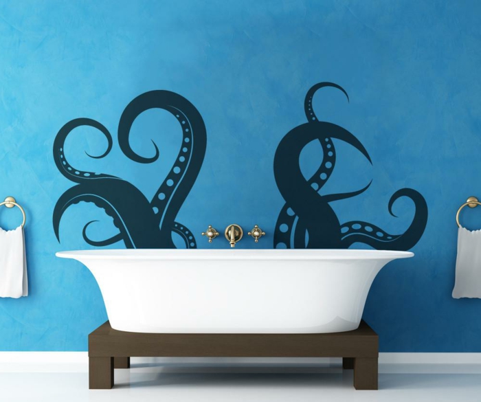 pegatinas pared, decoración de baño original. vinilo negro sobre pared azul, tentáculos de pulpo saliendo de la bañera