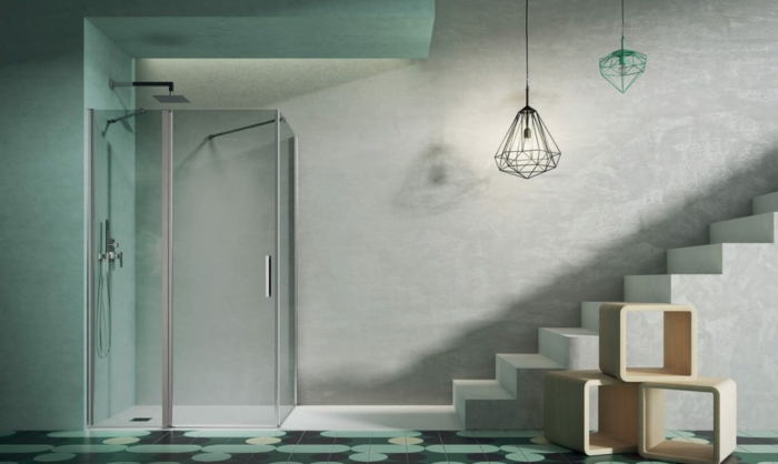 duchas de obra, casa moderna, cabina de ducha transparente de vidrio, escaleras de cemento, lámparas colgantes