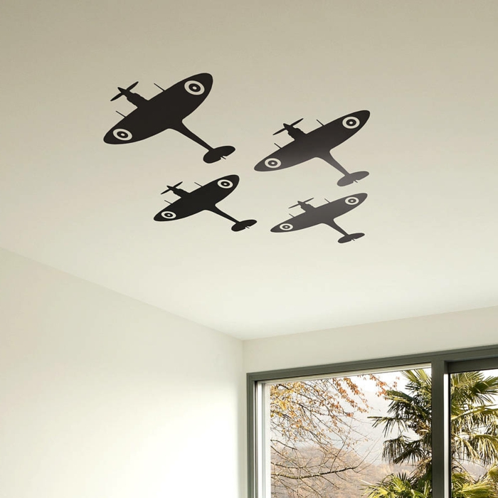 pegatinas pared, habitación con ventanales, vinilo en el techo con cuatro aviones vintage