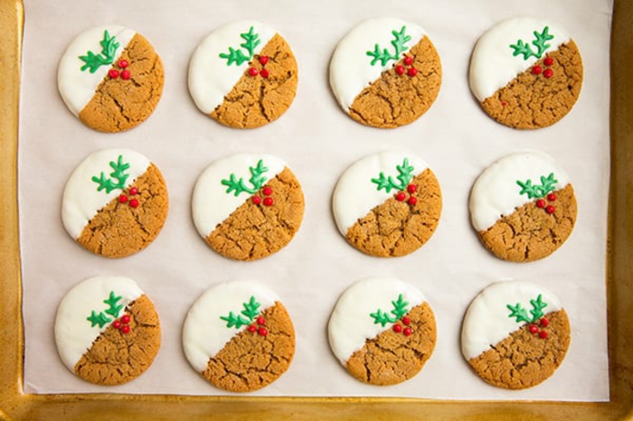 recetas de galletas faciles, decoracion navideña 2017, galletas originales hechas de mesa de jengibre y decoradas con glaseado real 