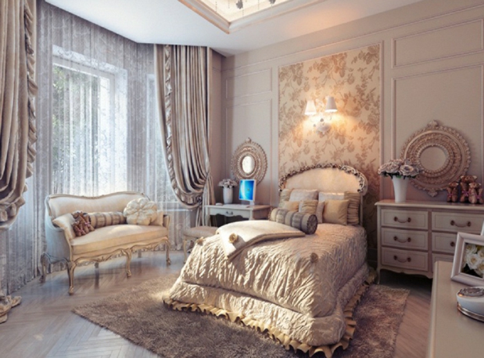 decoracion vintage, dormitorio en estilo clásico, cortinas en beige con visillo, elementos florales, sofá tipo banco con patas ornamentadas