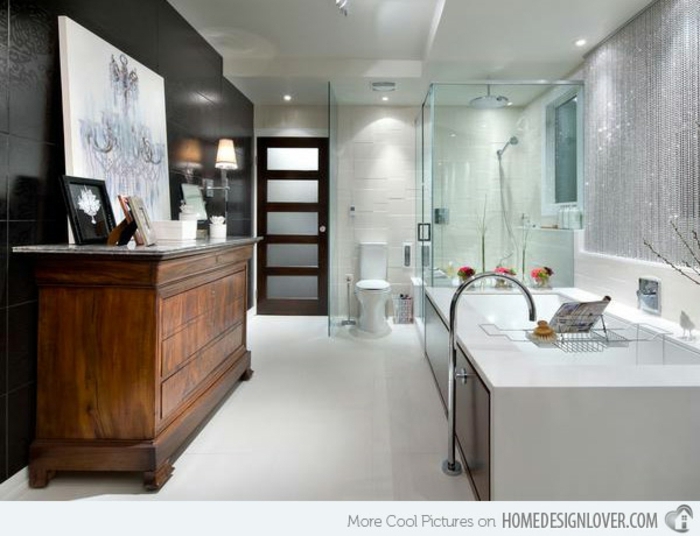 baños pequeños, baño con decoración moderna, grande armario de madera vintage, contraste en los paredes