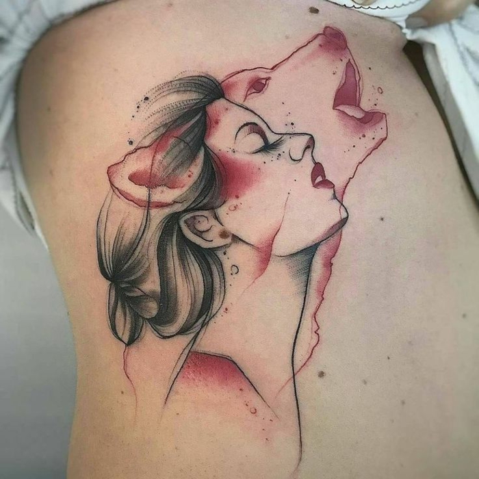 tatuajes de lobos, tatuaje en rojo y engro, torzo mujer con piel blanca, cabeza doble de mujer bella y lobo