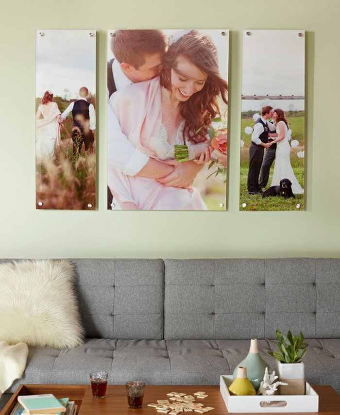 decorar con fotos, idea original para decorar el hogar, grandes fotos de boda en la pared, salón en estilo moderno 