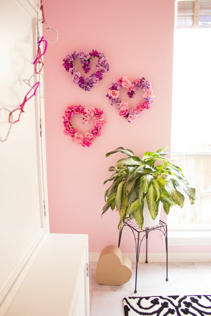 idea de encanto, como decorar la casa para sorprender a tu pareja el día de san valentin, regalos para novios DIY