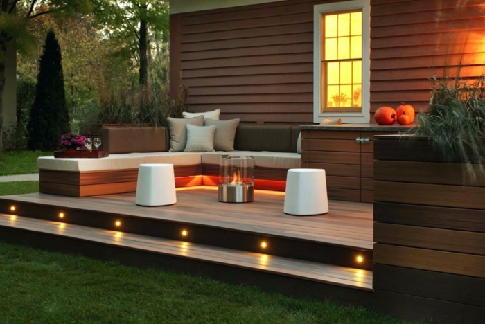 ideas para iluminar la terraza, muebles modernos con diseño sencillo en estilo minimalista, pequeña estufa de vidrio 