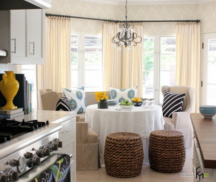 cortinas de cocina, propuesta de cortinas aireadas en color champán, cocina con comedor en estilo contemporáneo 