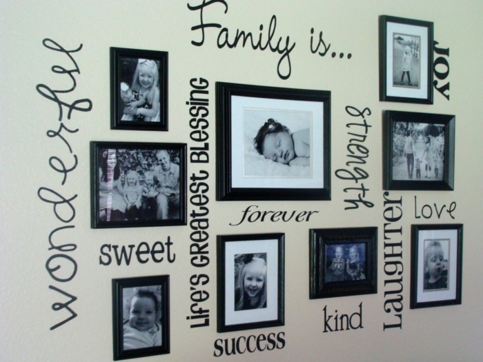 ideas para fotos, fotgorafias familiares en blanco y negro con palabras escritas en negro en la pared, marcos de madera en negro 