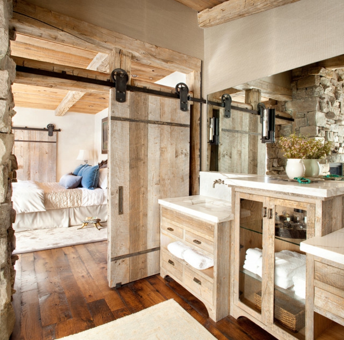baño acogedor en tonos claros revestido de madera, muebles de baño rusticos de encanto, grande espejo 