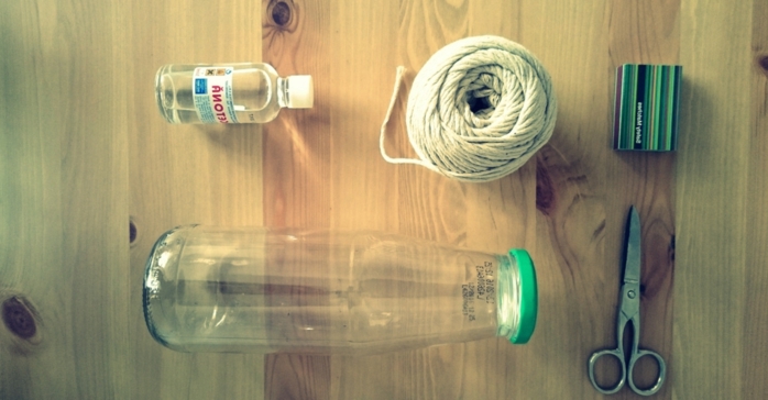 materiales para decorar una botella de vidrio con cañamo, hilo de cañamo, tijeras, botella de leche, botella dibujo propuestas fáciles 