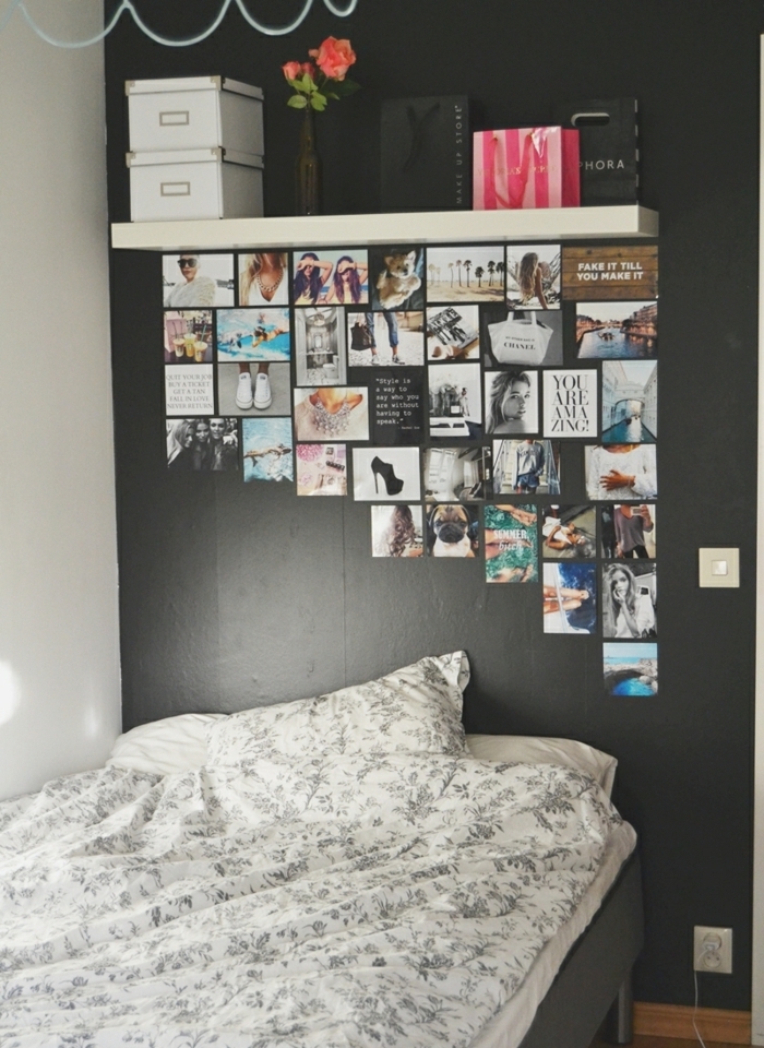 decoracion con fotos, ideas originales para decorar un dormitorio, cama individual y pared en negro decorada de múltiples fotos