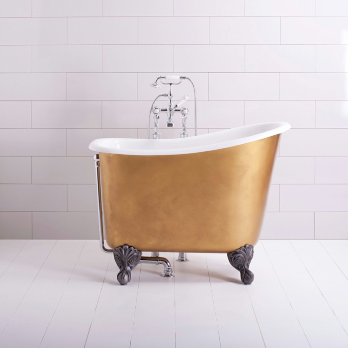 bañera original con patas de garra, color cobrizo, baño moderno con baldosas blancas, armarios de baño, ideas de decoración