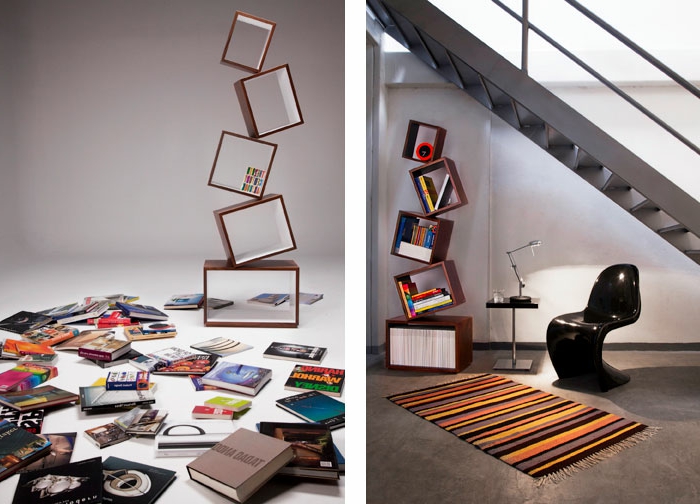 baldas de madera, espacio bajo escalera, rincón de lectura, tapete, estantería moderna de cuadrados, silla negra de plástico