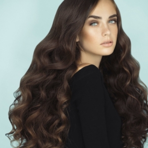 ¿Cómo hacer ondas en el pelo? – los mejores métodos para ondular tu melena con tutoriales