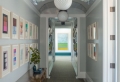 70 ingeniosas ideas sobre cómo decorar un pasillo largo