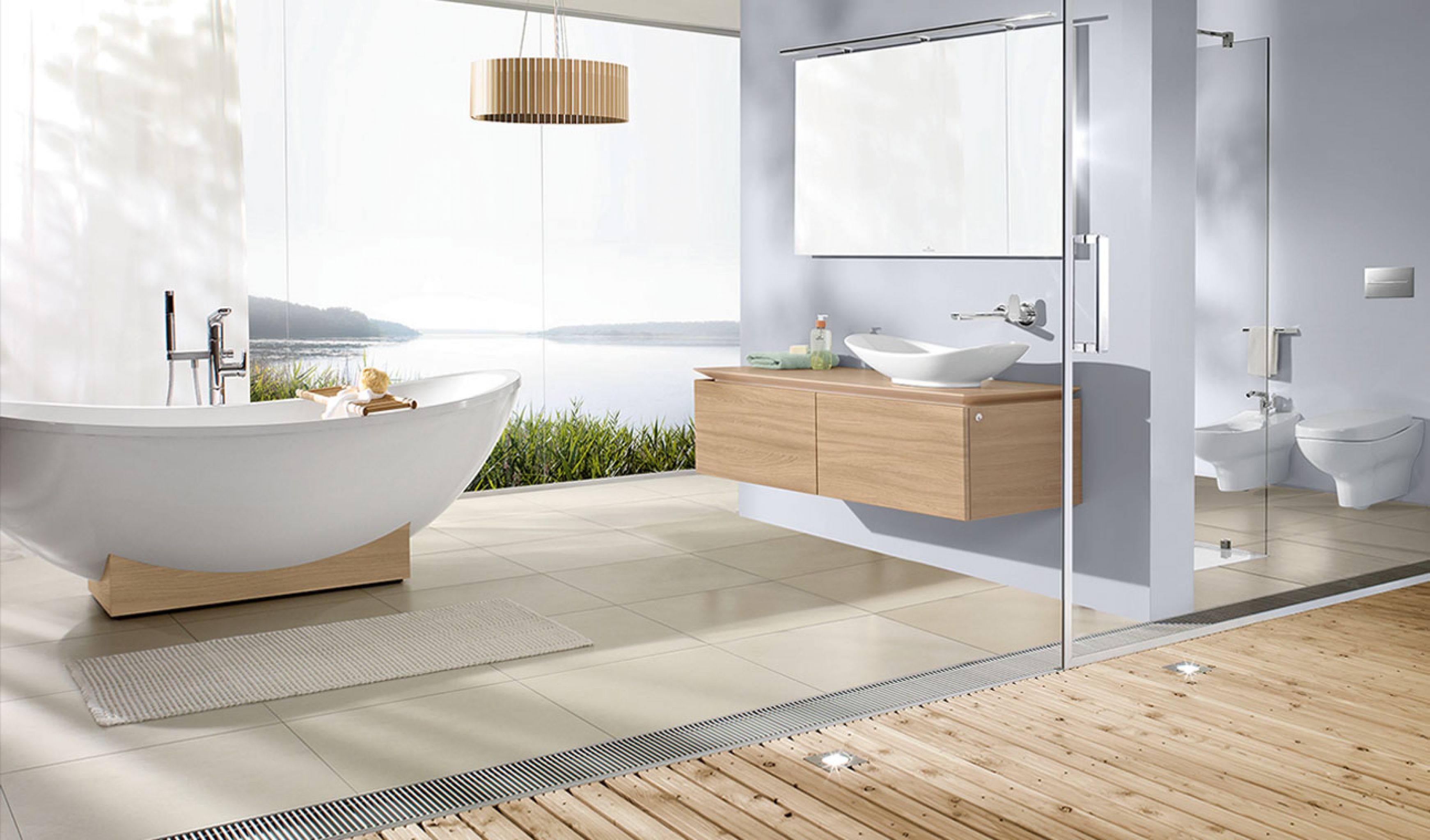 precioso baño decorado en blanco con suelo de parquet y baldosas en beige, bañera exenta de diseño 