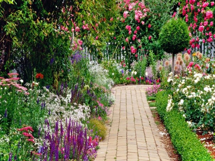 preciosas ideas para jardines pequeños, arbustos decorativos, rosales, cómo maximizar el espacio en un jardín