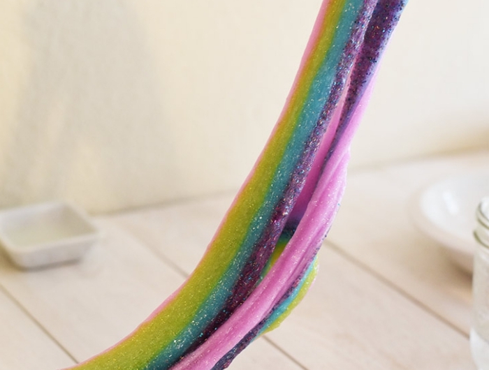 como hacer slime en colores del arco iris paso a paso, divertidas ideas de manualidade originales 