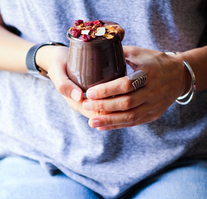 fotos con recetas de batidos para ganar masa muscular paso a paso, smoothie con chocolate 