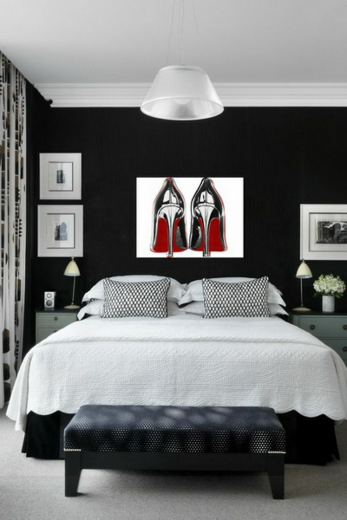 ideas sobre como decorar una habitacion de matrimonio moderna en blanco y negro, pie de cama original 