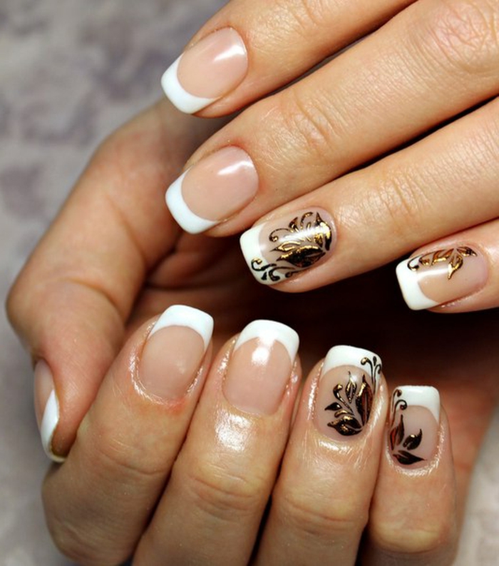 como hacer manicura francesa con decorado de motivos florales, uñas largas cuadradas decoración en dorado 