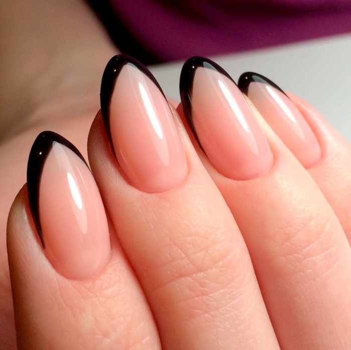 preciosas uñas largas afiladas con puntas en negro, uñas manicura francesa tendencias 2018
