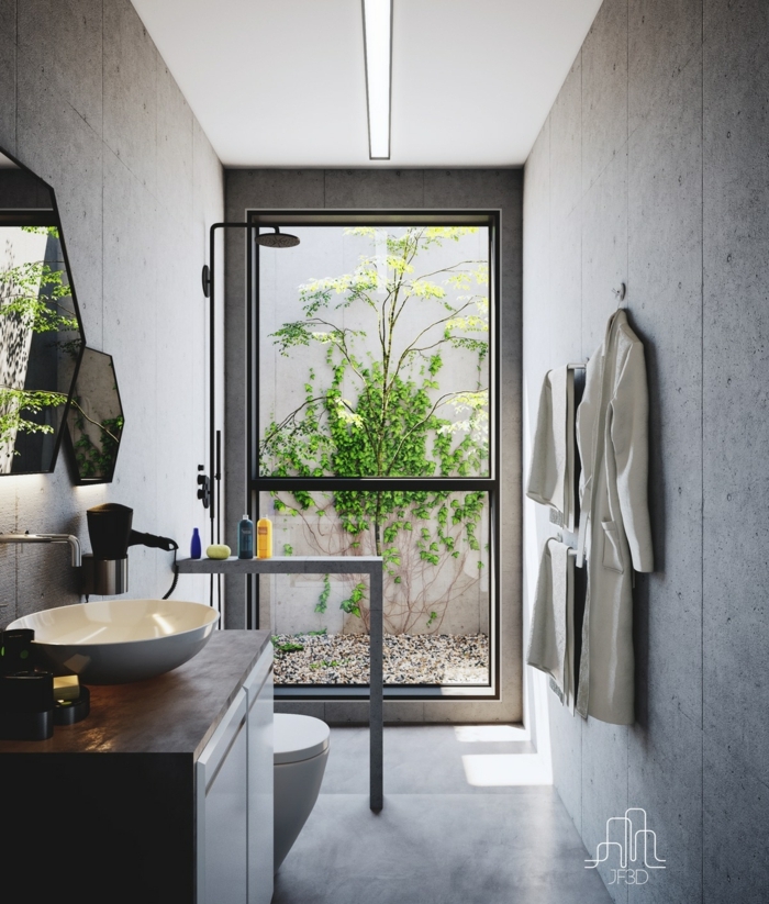 ideas de decoración baño gris y blanco, pequeño baño alargado con grandes ventanales, interior en blanco y gris 