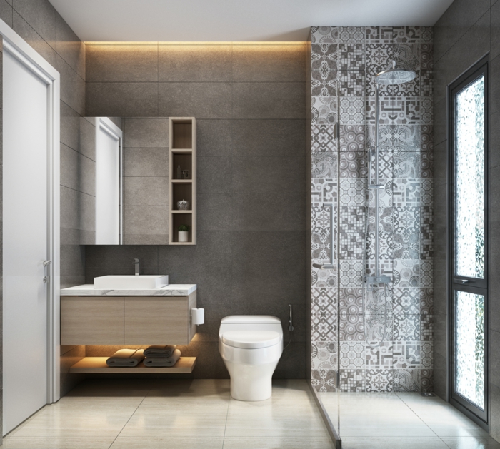 fotos de baños modernos decorados de diseño, azulejos mosáicos en gris y blanco, baldosas en beige 