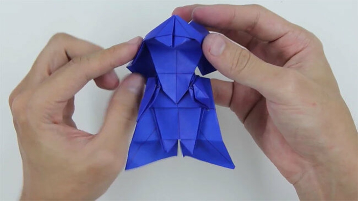 pequeñas figuras DIY hechas con papel, Darth Vader en origami, ideas divertidas y originales papiroflexia para niños