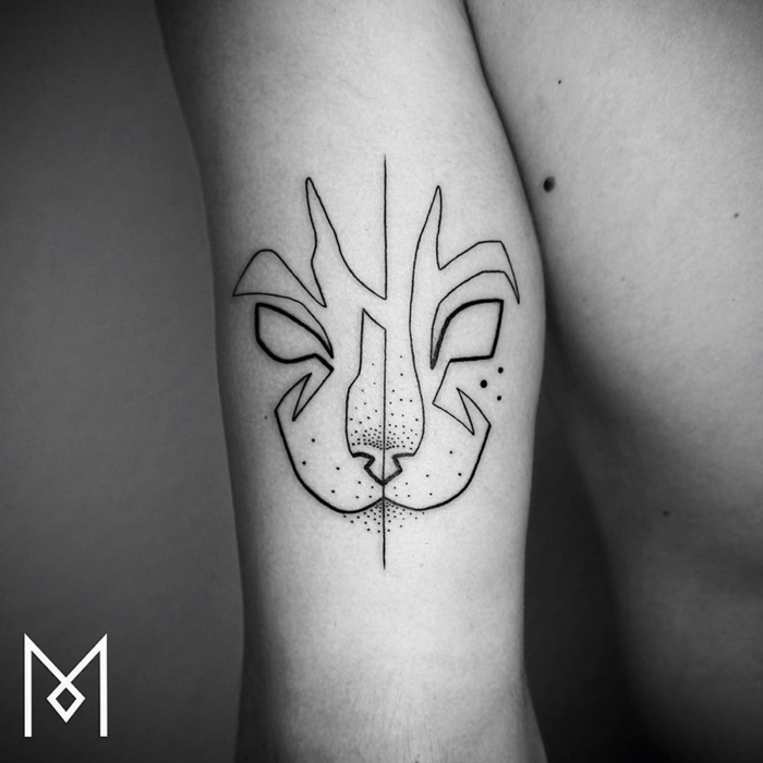 bonitas ideas de tatuajes en el antebrazo, tatuajes con una sola línea, tatuajes con animales simbólicos