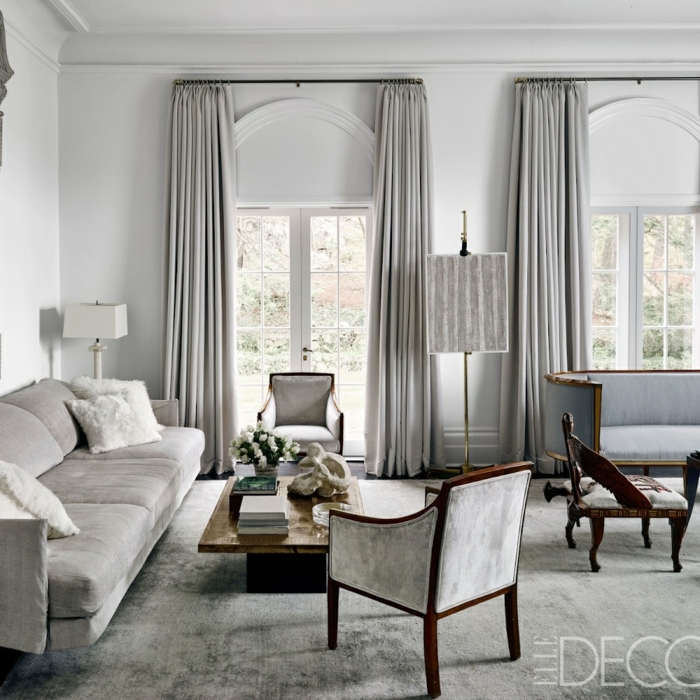 ultimas tendencias en decoracion de paredes, salón decorado en estilo vintage, muebles y decoración en gris claro 