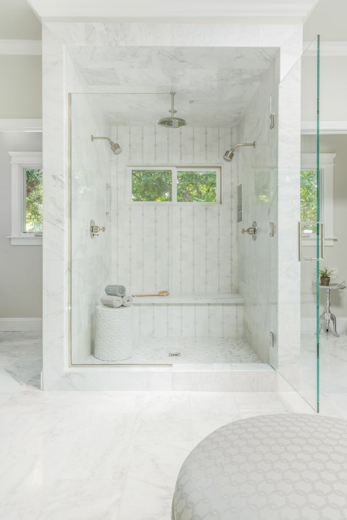 precioso baño de mármol decorado en blanco, ideas de decoración de baños 2018 2019 