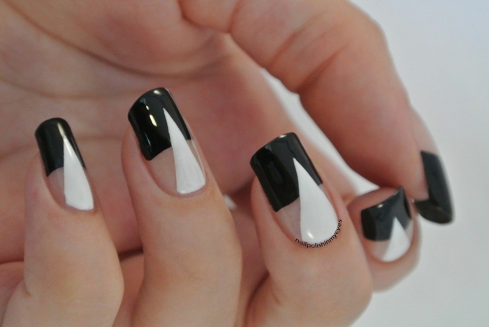 uñas acrilicas moderna decoradas en blanco y negro con elementos geométricos, últimas tendencias en uñas 
