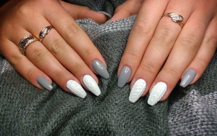 ideas de diseños uñas acrilicas o de gel, uñas pintadas en gris y blanco, decoración tridimensional 